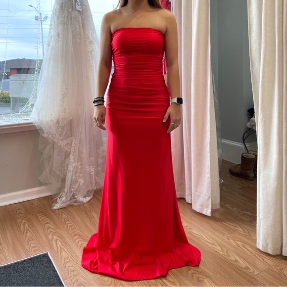 Sherri Hill Dresses Selling This Beautiful Red Prom Dress Worn Once